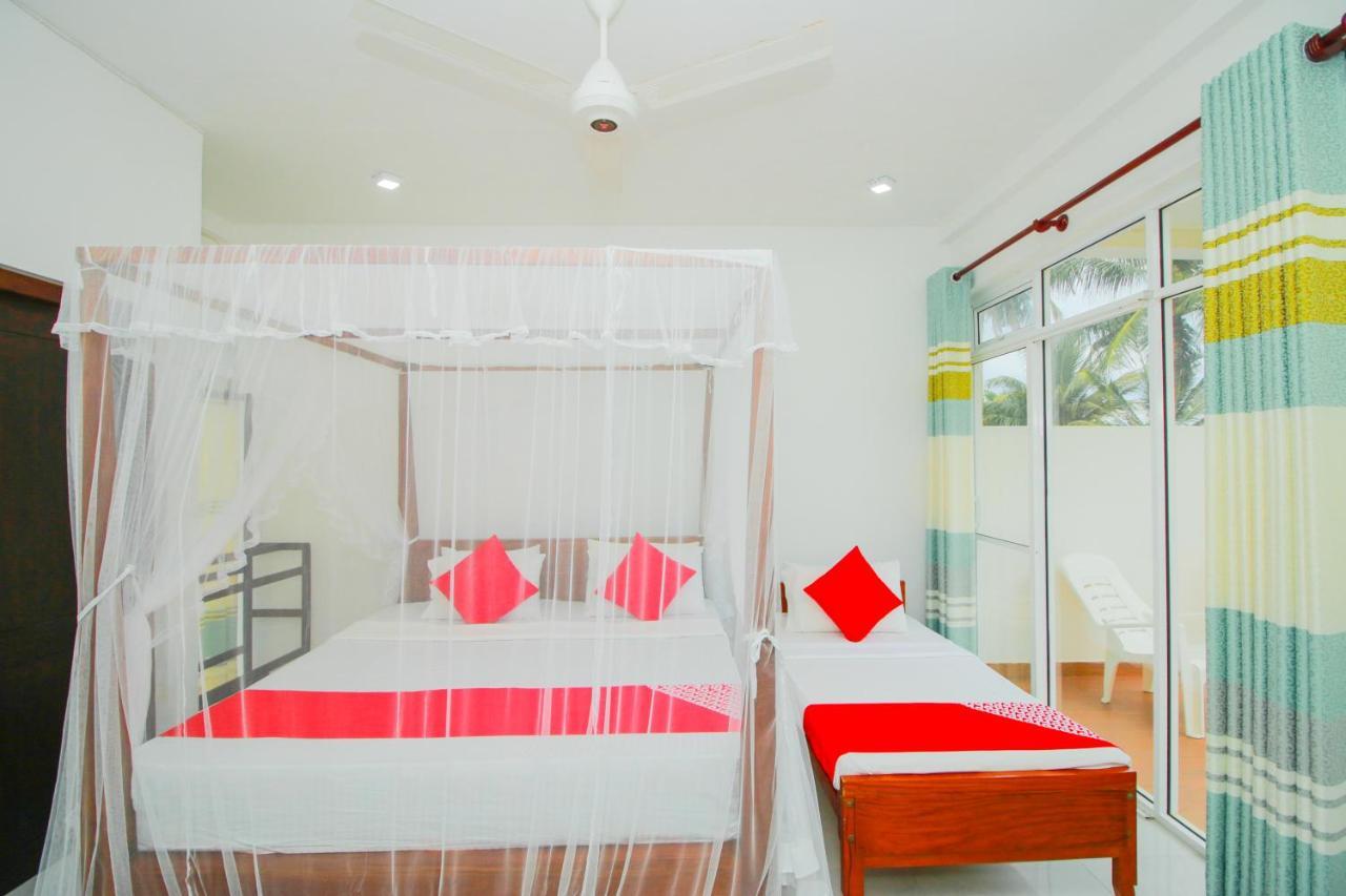 Onaro Beach View Матара Екстериор снимка