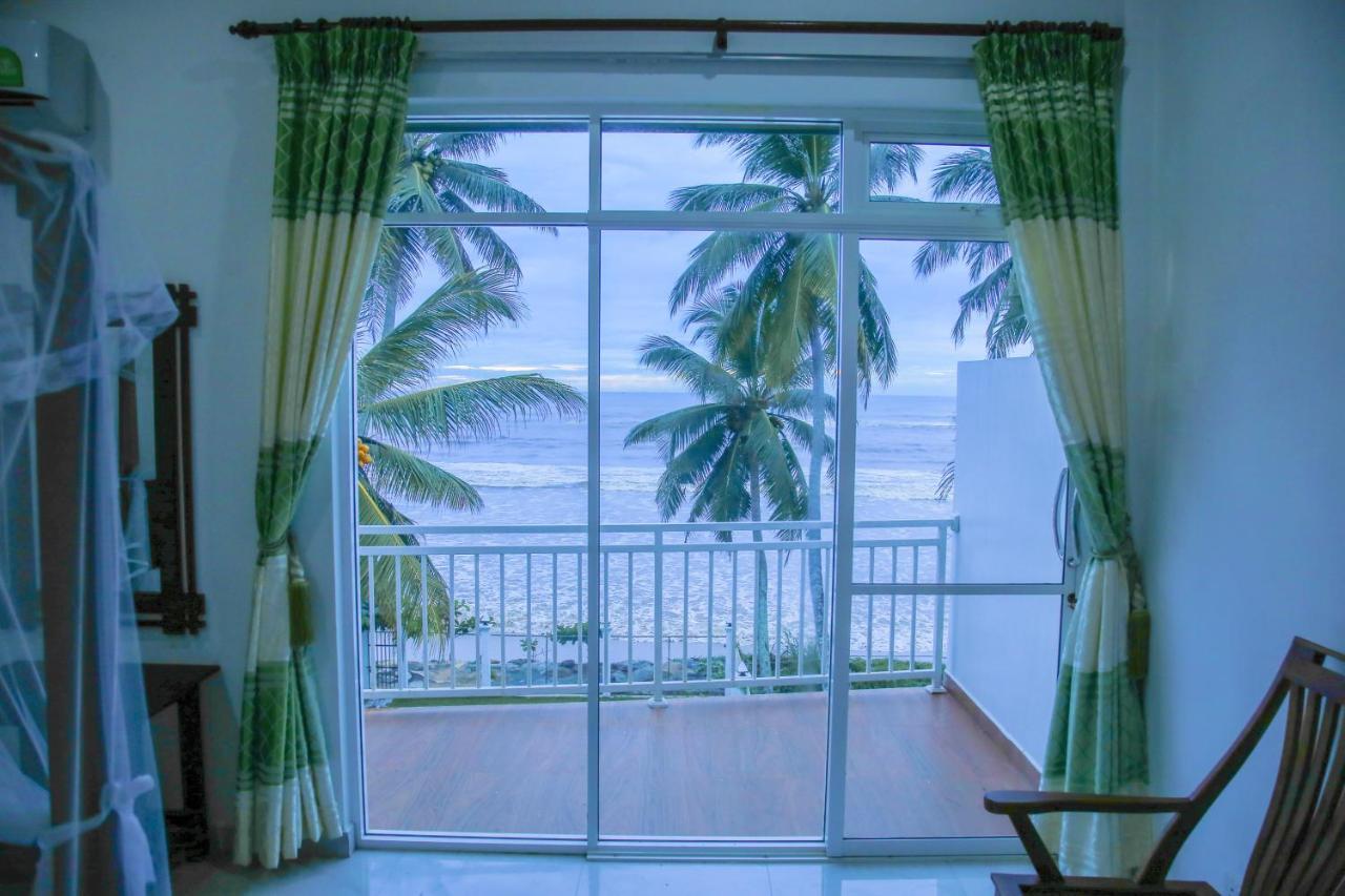 Onaro Beach View Матара Екстериор снимка